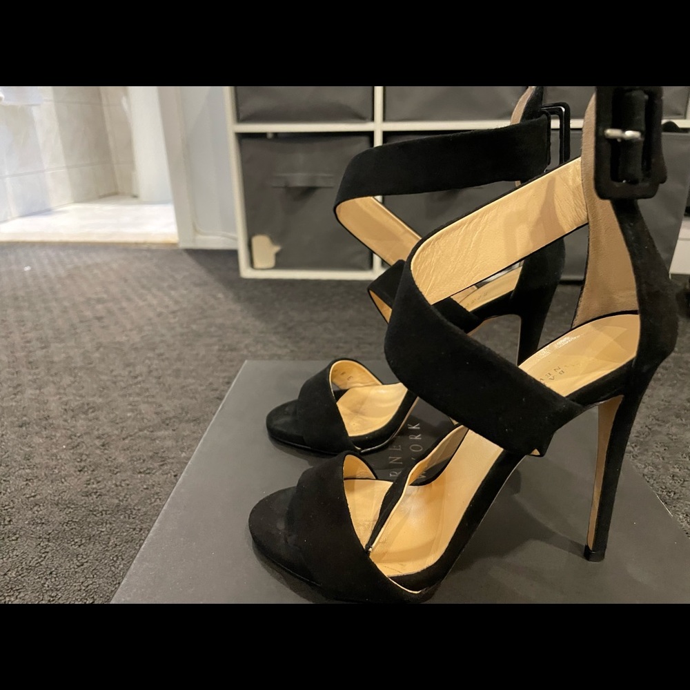 BARNEYS NEW YORK stiletto heel sandals size 6.